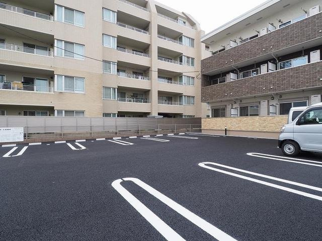 カトルセゾンの駐車場|駐車場です