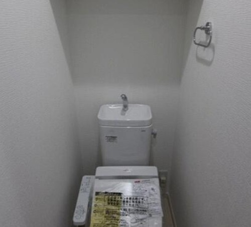 ログリアのトイレ