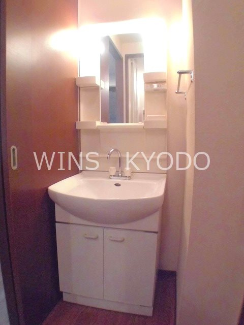 世田谷区祖師谷３丁目のアパートの洗面所