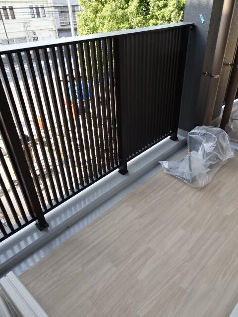 クレストコート清澄庭園のバルコニー