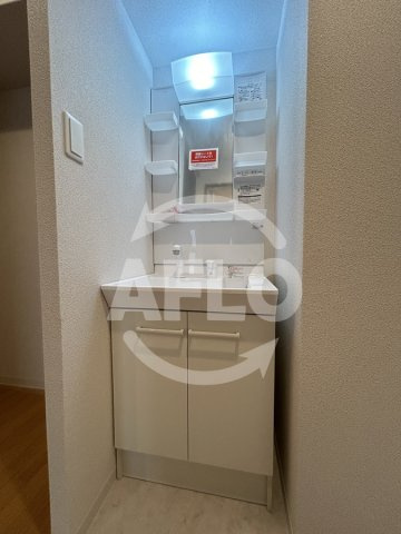 ヴィラナリー放出の洗面所|ヴィラナリー放出　洗面所