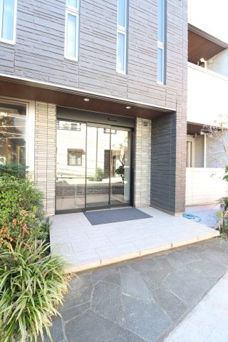 エバーグリーンガーデンのエントランス