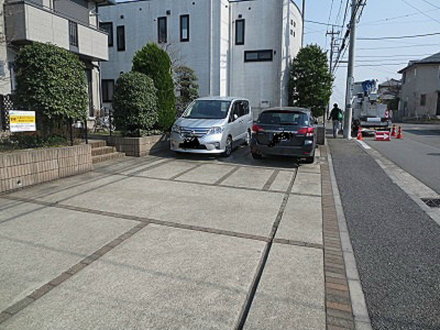 サンハイムBの駐車場