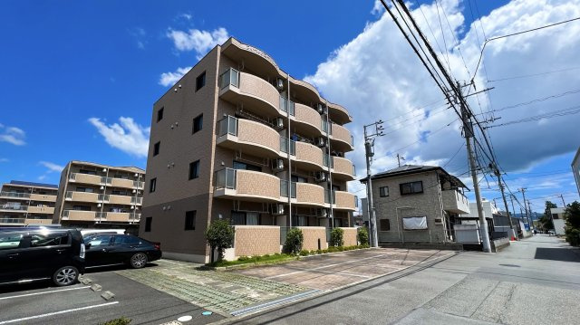 フィールドコート　クレアの外観