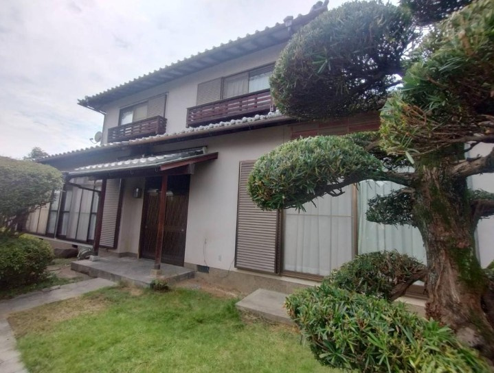 南区桃山台　中古戸建のエントランス