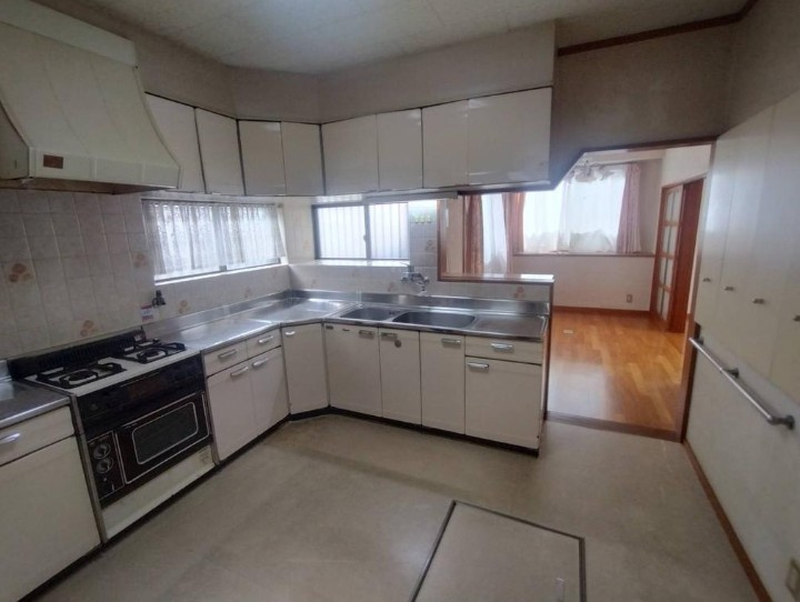 南区桃山台　中古戸建のキッチン