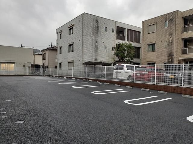 ＧＲＡＮＤＥ　ＭＡＩＳＯＮの駐車場