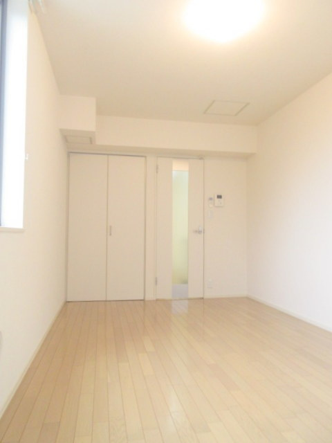 プライムメゾン日暮里の寝室|キレイなお部屋です