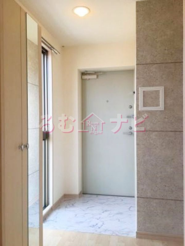 福岡市南区井尻１丁目の賃貸マンションの玄関