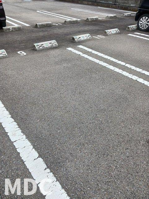 ブリエⅡの駐車場