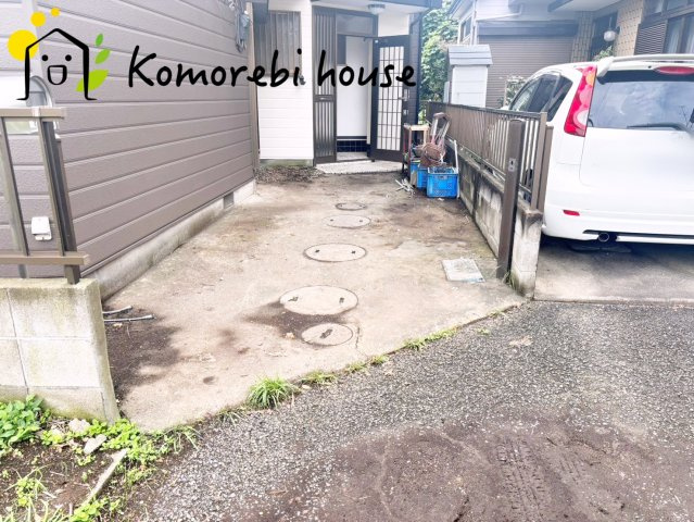 さいたま市西区西新井　中古戸建ての駐車場|26.9.28撮影済み