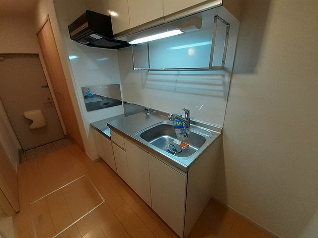 サンリット　ハウスのキッチン|コンパクトなキッチンで掃除もラクラク