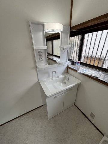 氷川町Ｅ様邸の独立洗面台