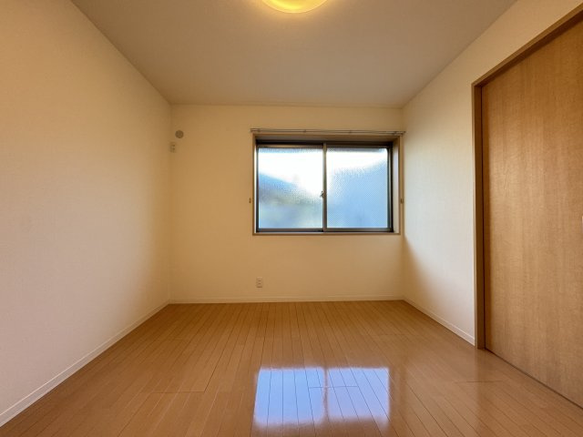 花音の洋室