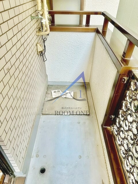 日のでアパルトマンのバルコニー|バルコニーです。
