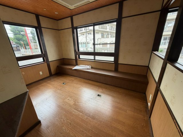 松戸市六高台６丁目の店舗の内装