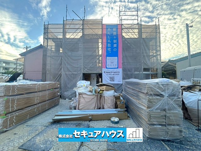 【同施工物件ご案内可能】みよし市三好町　全2棟の外観|【現地外観写真】
◆全2棟！11月完成予定！
◆駐車並列2台可能！オプション工事でカーポート設置などいかがでしょうか。
その他にも、フェンスなどの「オプション工事」もご提案いたします♪　　　　　　　　