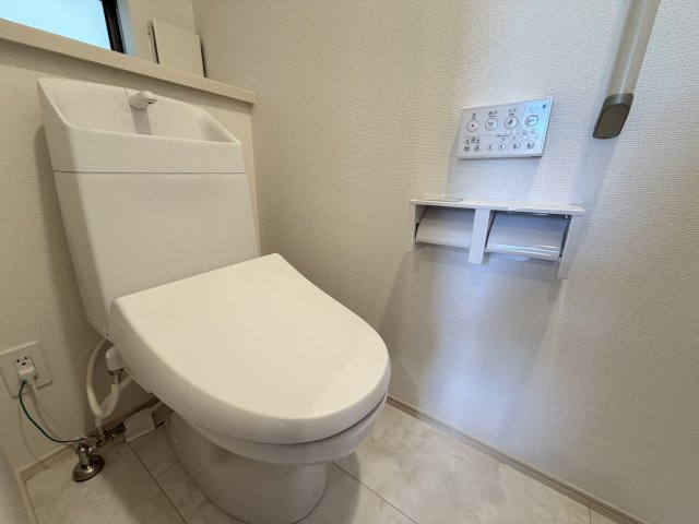 宜野湾市上原1丁目（全4棟）のトイレ|D号棟　温水洗浄便座♪