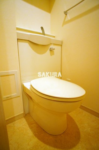【トイレ】 | パークホームズ東神奈川ステーションアリーナ | 落ち着いた色調のトイレです♪