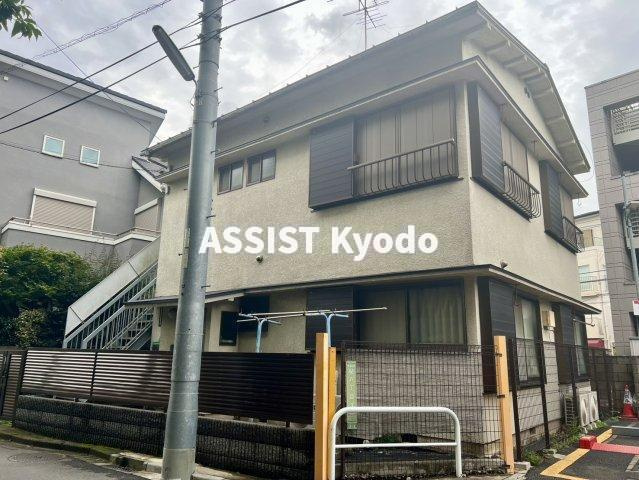世田谷区砧８丁目のアパートの外観