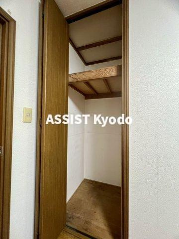 世田谷区砧８丁目のアパートの収納