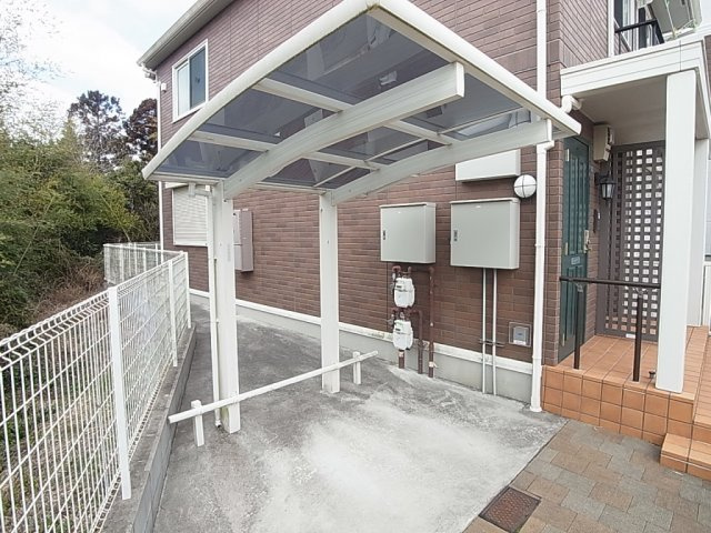 ヴェールフォンテーヌのその他共用部分|屋根付自転車・バイク置場です