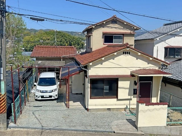 生駒郡平群町西宮１丁目の一戸建て