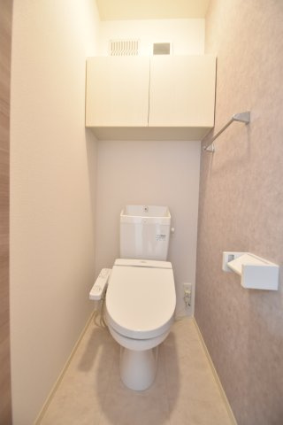大阪市都島区東野田町４丁目の賃貸マンションのトイレ