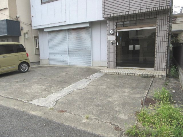 東大阪市若江本町４丁目の倉庫