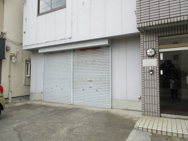 東大阪市若江本町４丁目の倉庫
