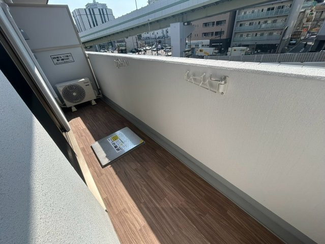 ArtizA西長堀のバルコニー