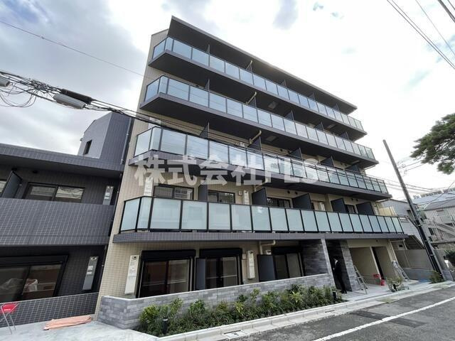 新宿区西落合２丁目の賃貸マンションの外観