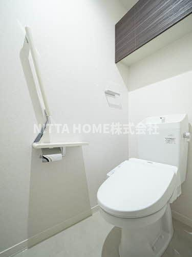 ラグラースコートのトイレ|暖房洗浄付きのトイレです◇