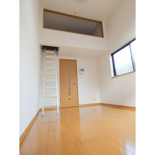 福岡市城南区田島２丁目のアパートの居間・リビング