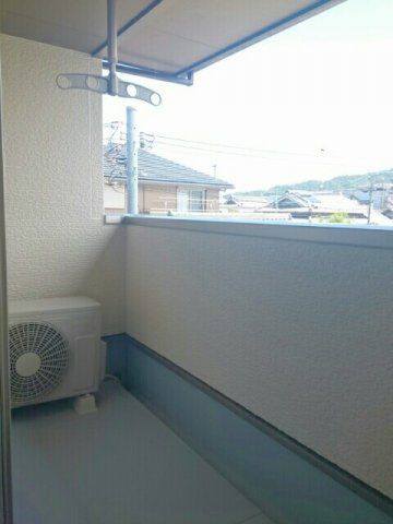 おりひめのバルコニー|外からの目が気にならないバルコニーで洗濯物が干せます