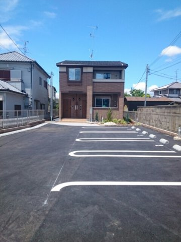 おりひめの駐車場|車をお持ちの方に嬉しい駐車場付きの物件です