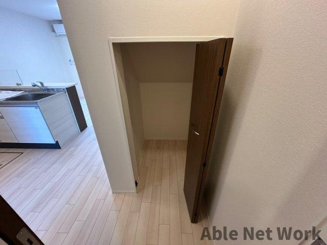 クレーネＡ棟の収納|キッチン横にパントリー完備