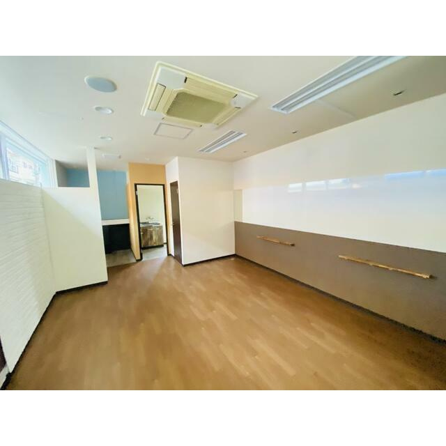 城東町テナントの内装