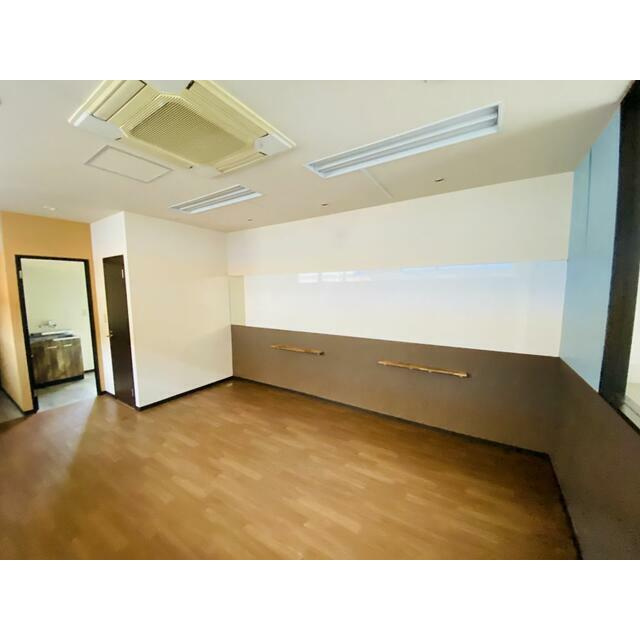 城東町テナントの内装