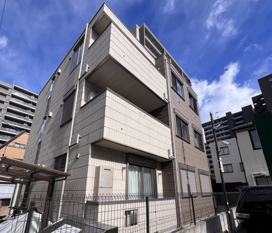 ファミール仲町