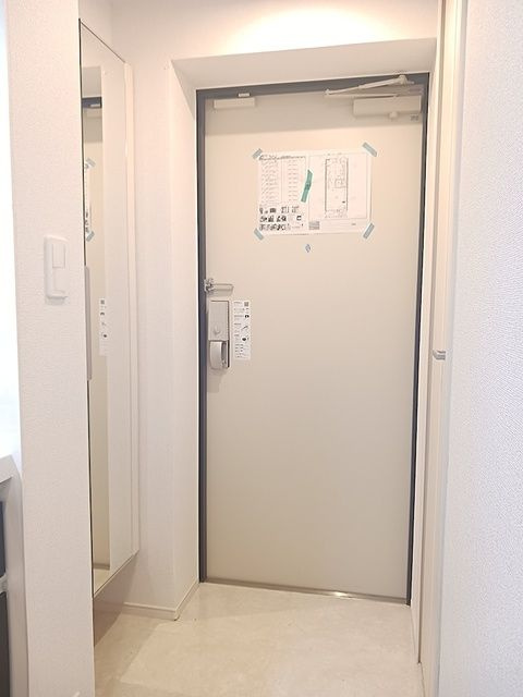 ダウンタウンワイの玄関