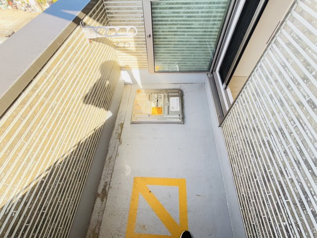ビバリーヒルズ二日市北のバルコニー|別号室タイプ