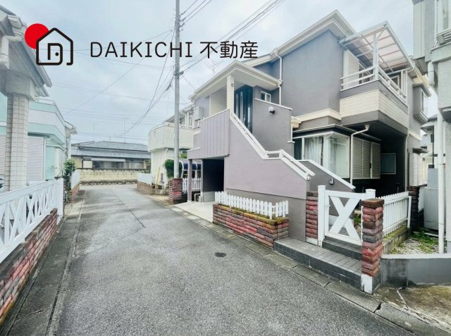 【前面道路含む現地写真】 | 行田市谷郷3丁目　中古戸建
