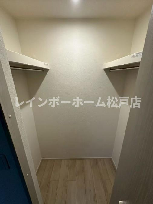 松戸駅徒歩10分！WIC＆ネット無料の充実1LDK♪の収納|同施工。参考写真。