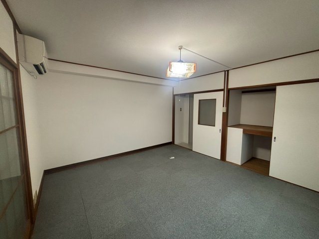 【居間・リビング】