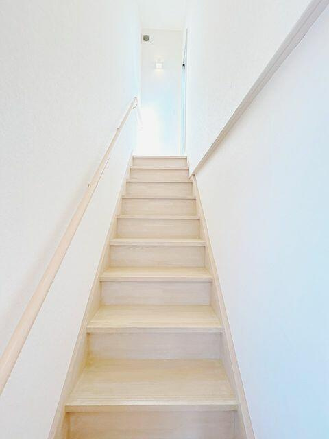 富士市中丸の中古一戸建|【３階階段】