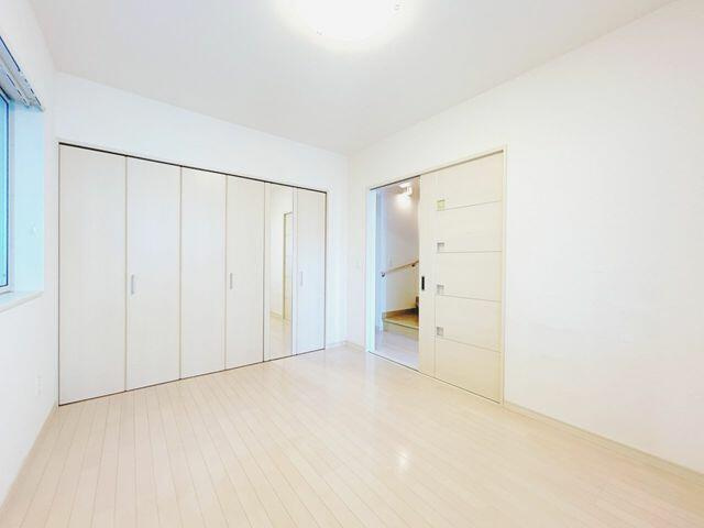 富士市中丸の中古一戸建|【１階洋室別角度】