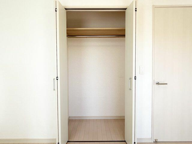 富士市中丸の中古一戸建|【３階南側洋室収納】