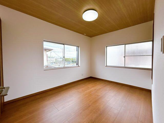 富士市宮島の中古一戸建|【リフォーム済】２階６帖洋室