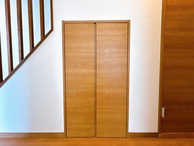 富士市宮島の中古一戸建|【リフォーム済】階段下収納